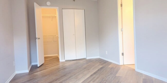 Building Photo - Bright And Cozy 1 Bed 1 Bath Condo In Vibr...