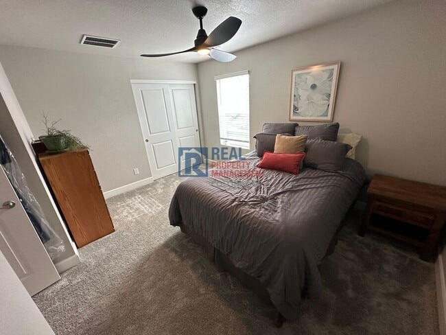 Building Photo - 1824 S De Gaulle Ct