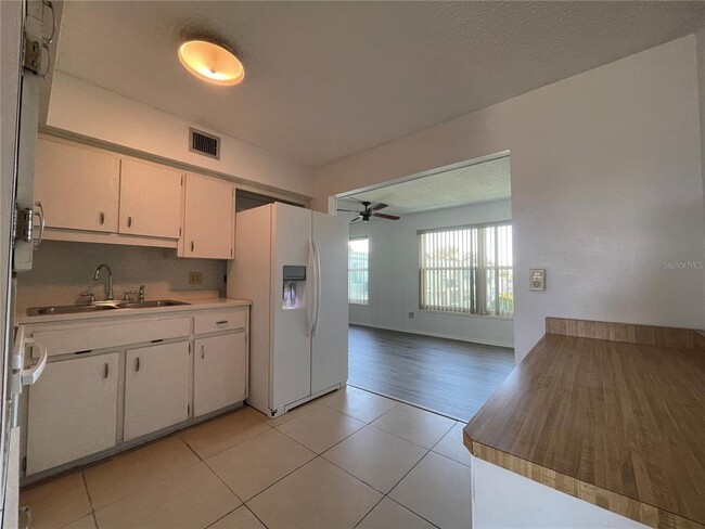 Building Photo - 2359 Finlandia Ln