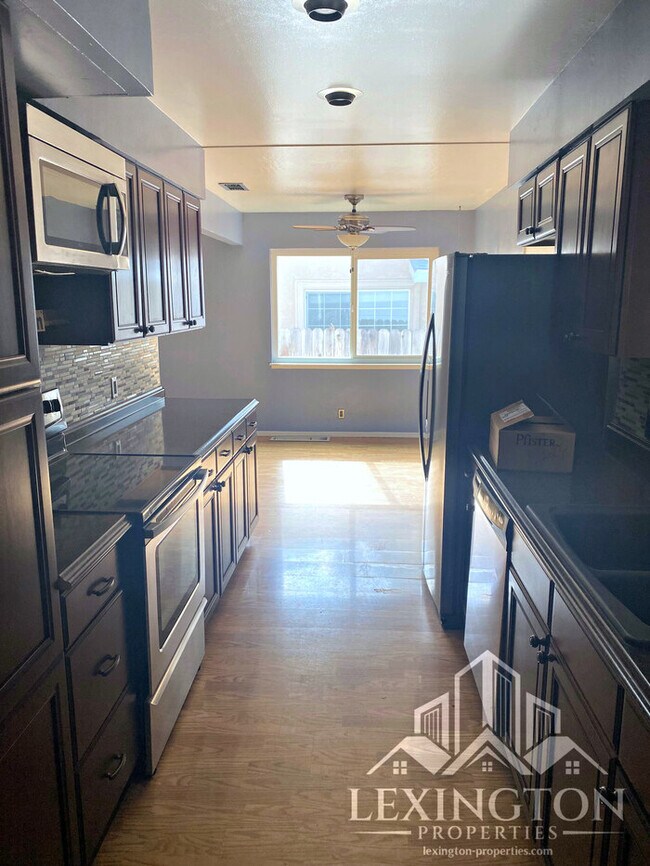 Building Photo - 5304 Ronnie St