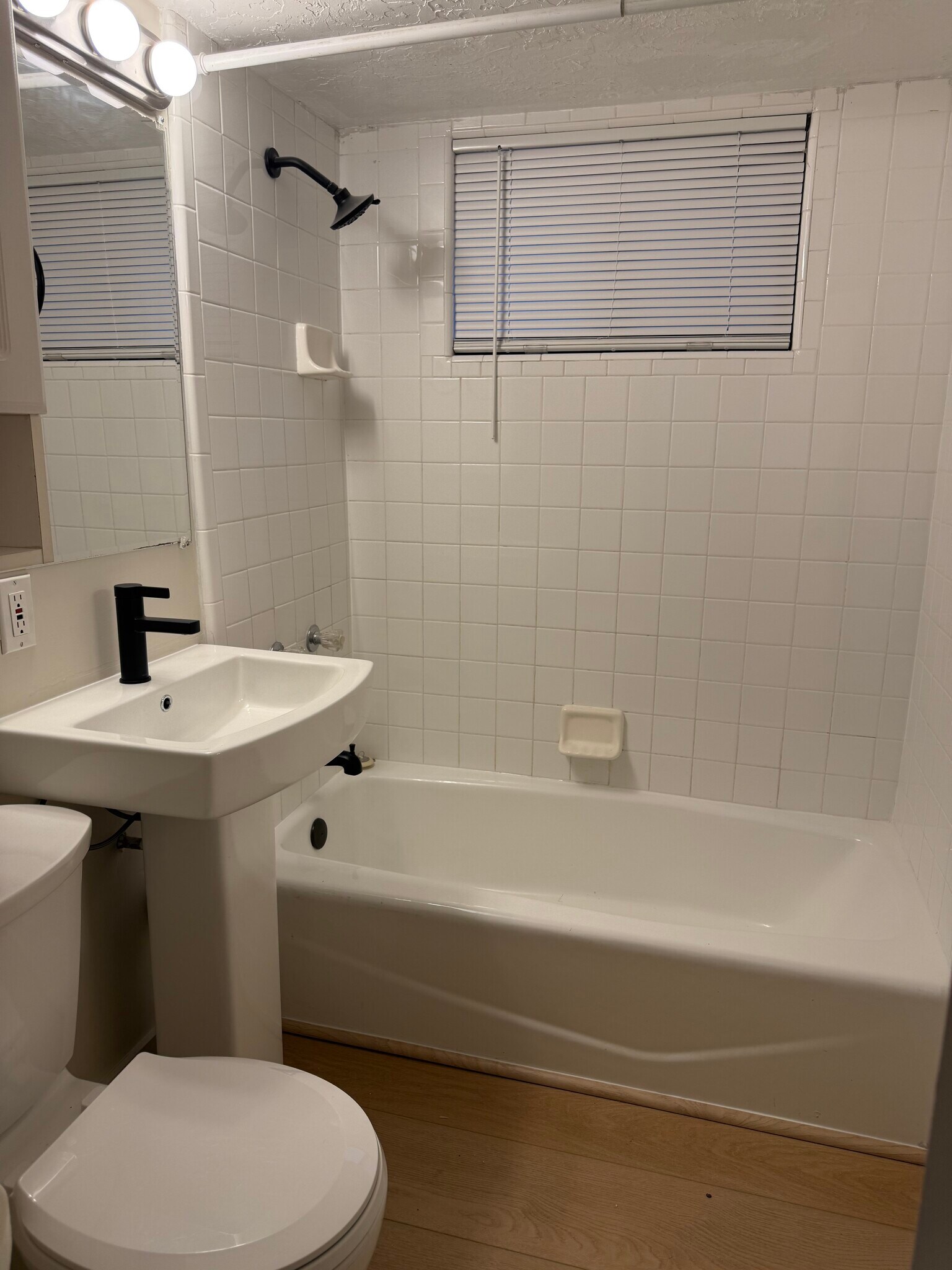 Building Photo - 1819 E Parleys Canyon Blvd