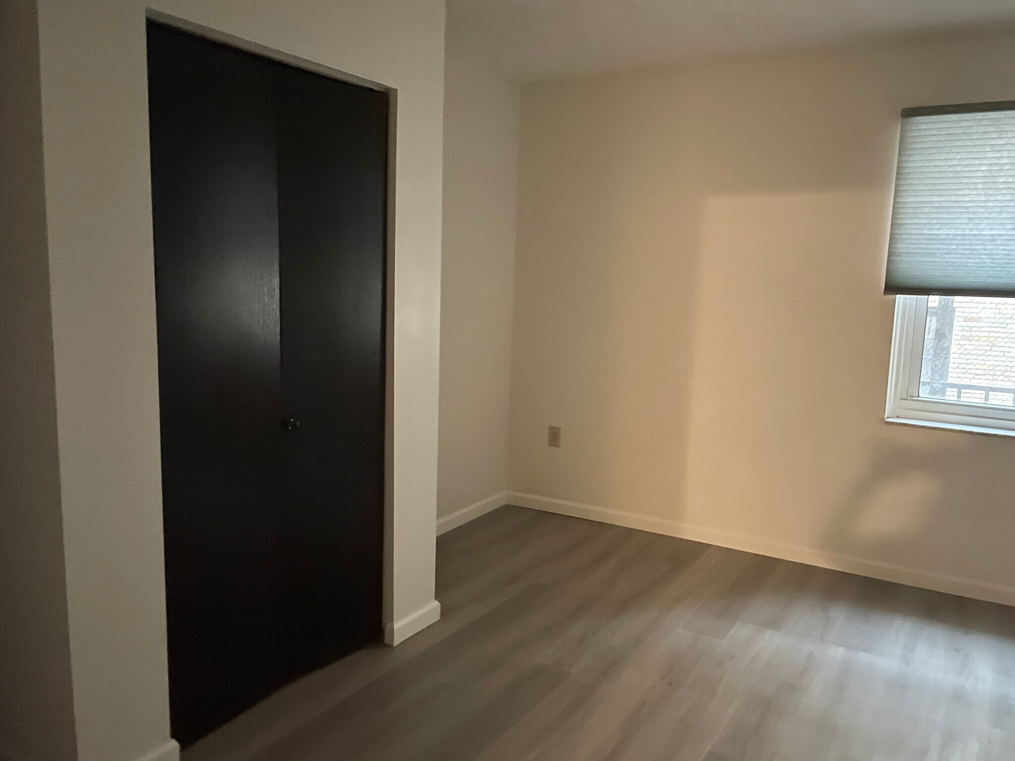 Bedroom - 5523 Ellsworth Ave