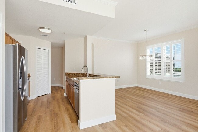 Building Photo - 700 S Harbour Island Blvd