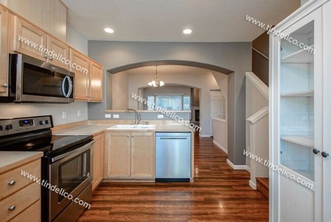 Building Photo - Cozy Townhome in Beautiful Progress Ridge-...