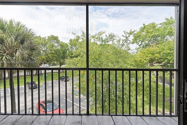 Building Photo - 8760 SW 133rd Avenue Rd
