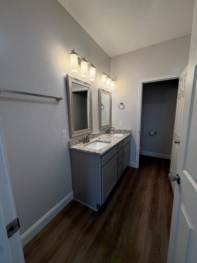 Building Photo - For Rent