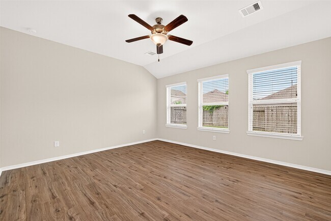Building Photo - 2754 Little Caney Way