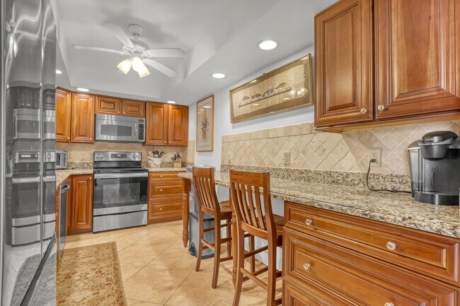 Building Photo - 3546 S Ocean Blvd