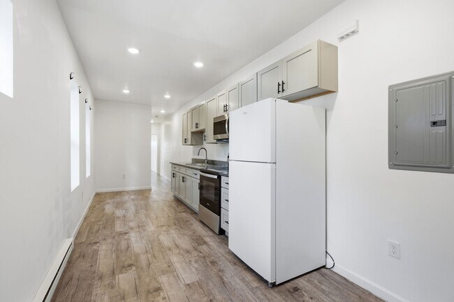 Building Photo - 226 Carlisle