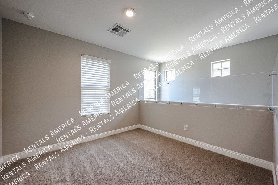 Building Photo - 263 N 69th Pl