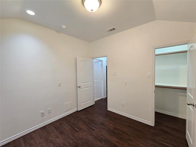 Building Photo - 124 Bridlewood St