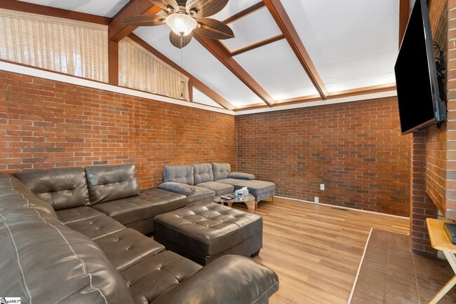 Building Photo - 103 Robinall Dr