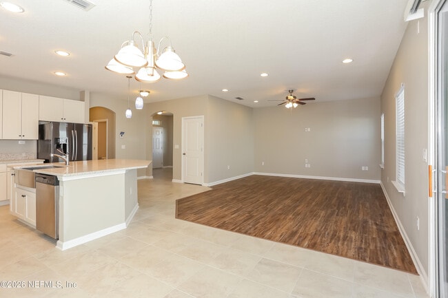 Building Photo - 15639 Spotted Saddle Cir
