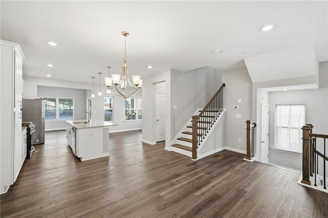 Building Photo - 318 Commons Ave