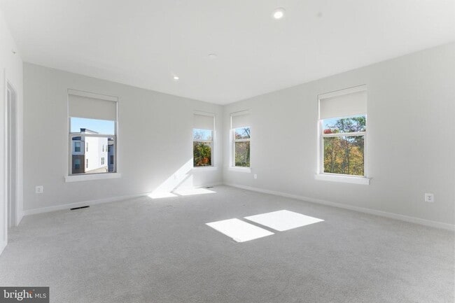 Building Photo - 2490 Connector Aly