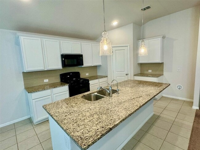 Building Photo - 6122 Heron Dr