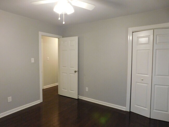 Building Photo - 278 Gatewood Dr
