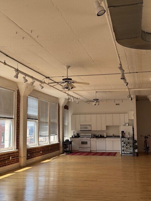 Building Photo - 1709 Washington Ave