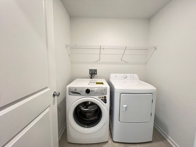 Building Photo - Perfect Home waiting for you!