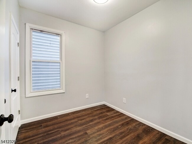 Building Photo - 209 N 4th St