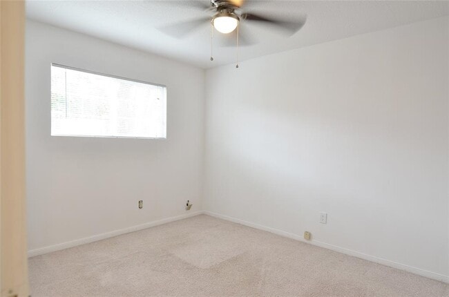 Building Photo - 2023 Woodland Springs St