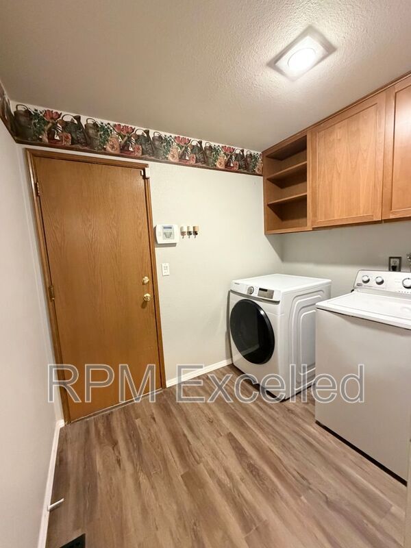 Building Photo - 4925 Mill Pond Dr SE