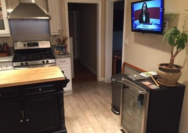 Building Photo - 3817 Cherry Ave