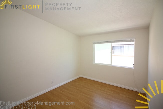 Building Photo - 503 Avenue G - Ave