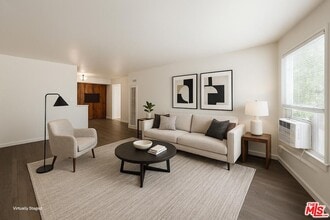 Building Photo - 5319 Vantage Ave