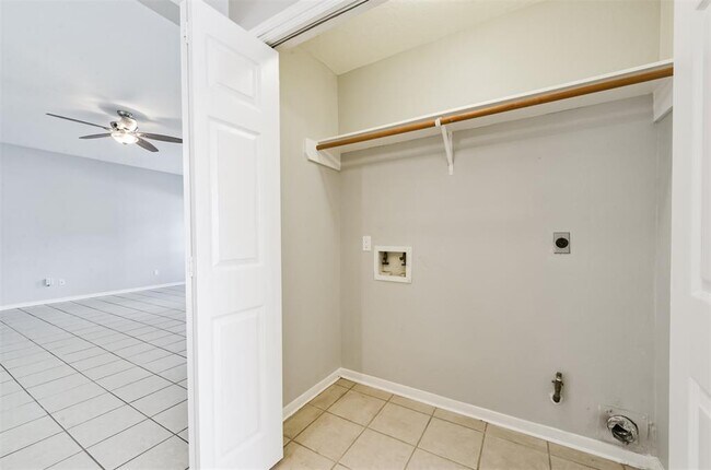 Building Photo - 14622 Bladenboro Dr