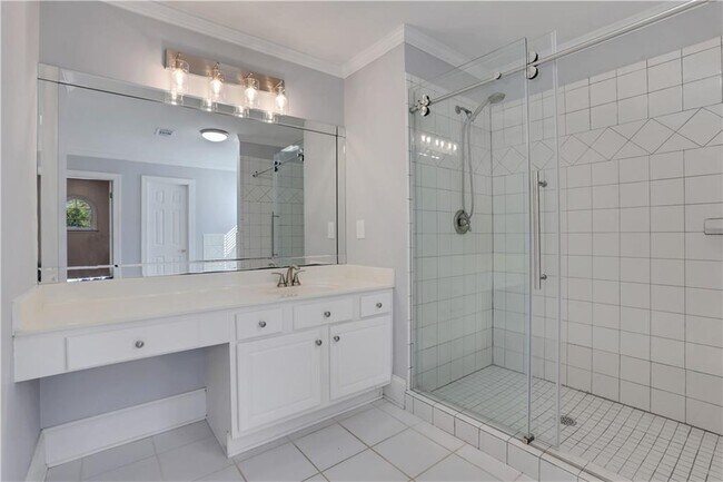 Building Photo - 127 Tara Blvd