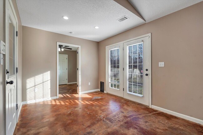 Building Photo - 4 Bed / 2 Bath Home – Jonesboro School District