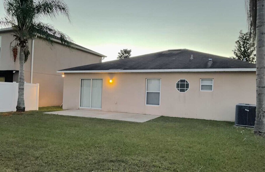 Building Photo - 9737 S 53rd Ave