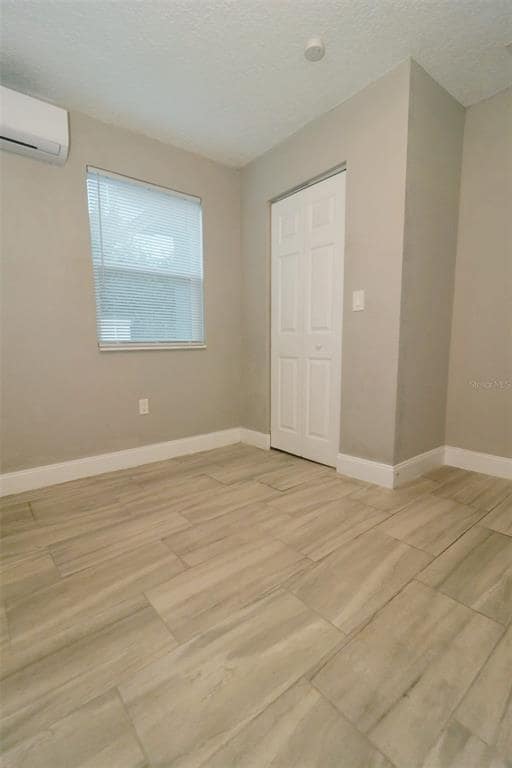 Building Photo - 611 Durango Way