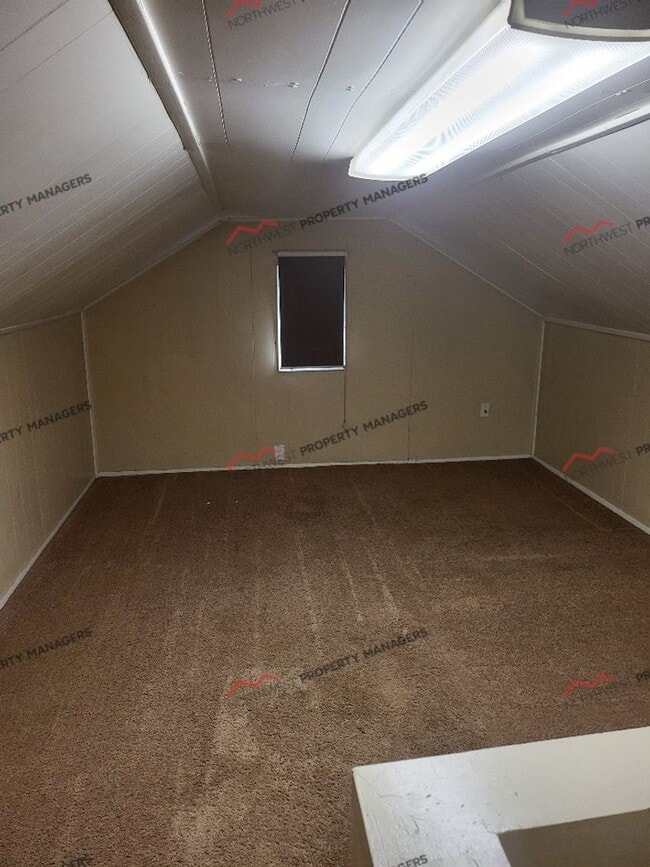 Building Photo - STATUS: *AVAILABLE* | R28 | $1895 + $100 FLAT RATE FOR W/S