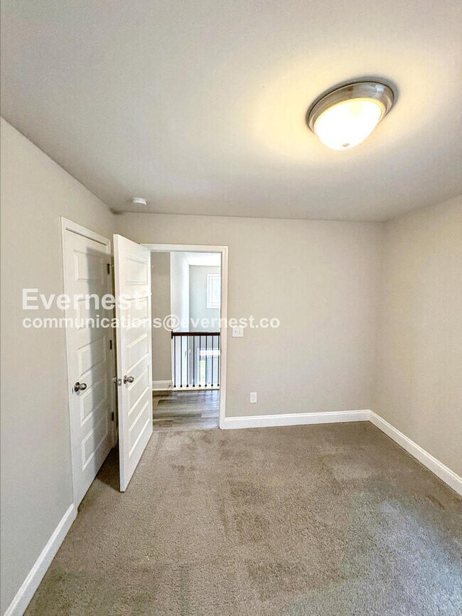 Building Photo - 25 Joshua Ct