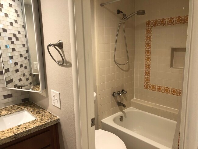 Building Photo - 7557 N Dreamy Draw Dr