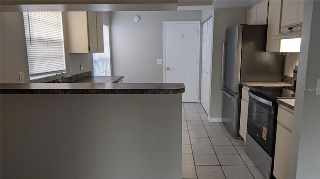 Building Photo - 1912 Crown Park Dr