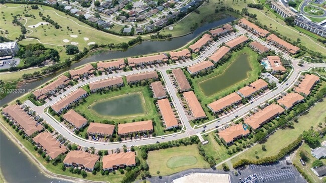 Building Photo - 10069 Brickhill Dr