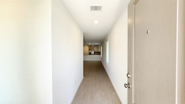 Building Photo - 3044 Dawn Sound Dr