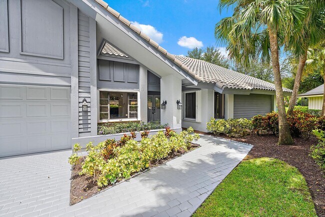 Building Photo - 18 Glencairn Rd