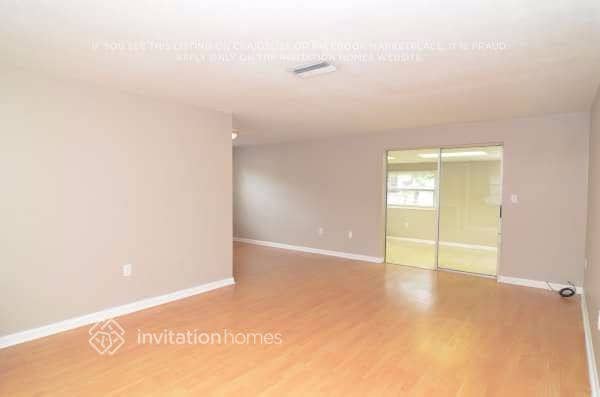 Building Photo - 7173 Channelside Ln