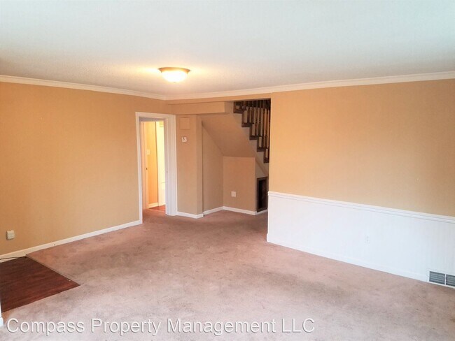 Building Photo - 3 br, 1 bath House - 412 W Main Street