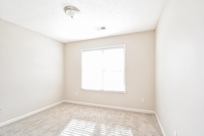 Building Photo - 9254 Tamhaven Dr