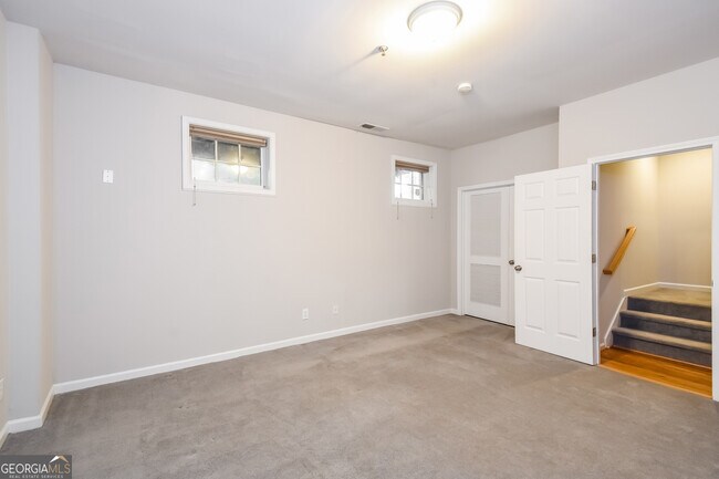 Building Photo - 612 Vinings Estates Dr SE