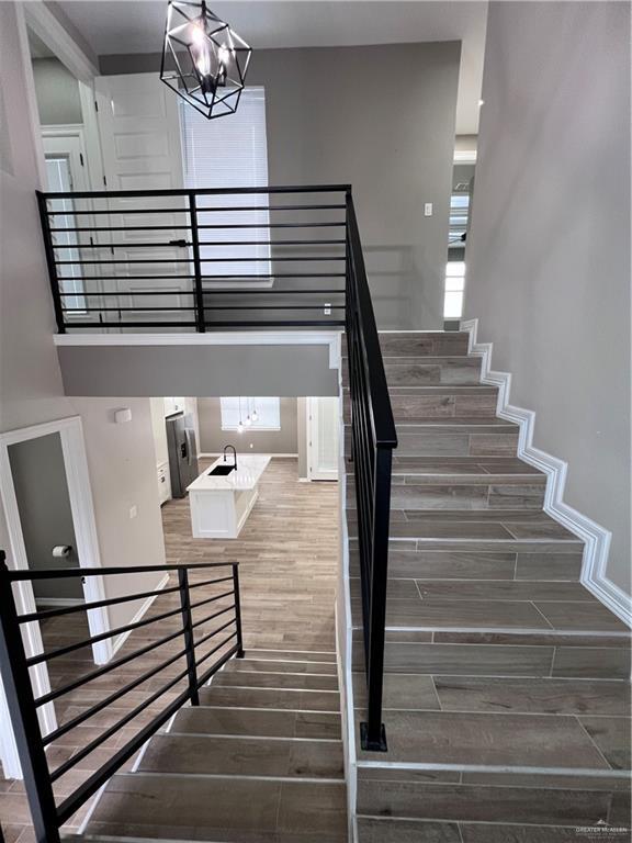 Building Photo - 36 N Crown Point