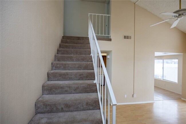 Building Photo - 2321 S Magnolia Ave