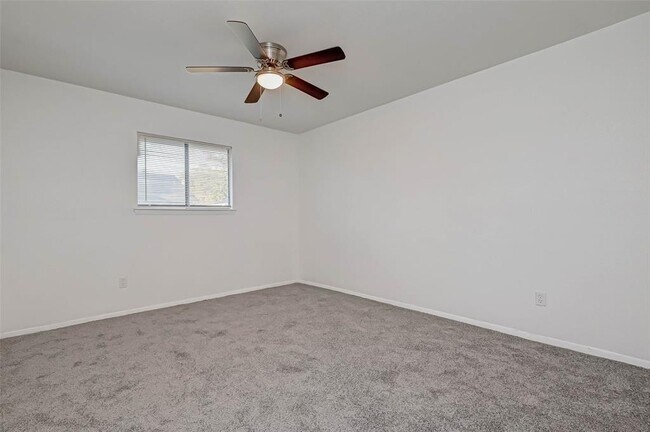 Building Photo - 5503 Lynngate Dr