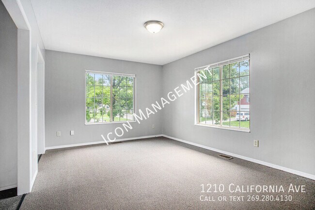 Building Photo - 1210 California Ave