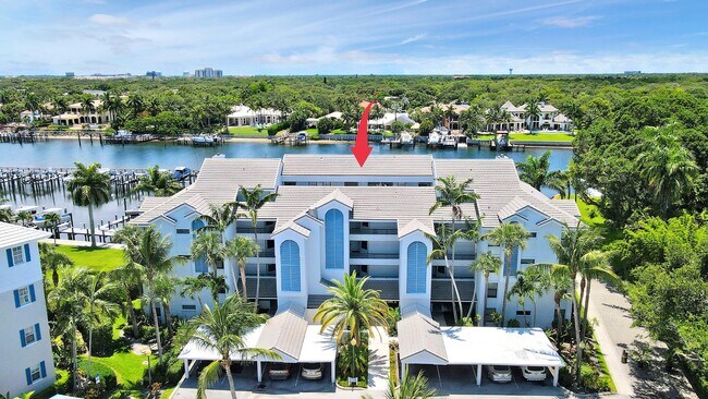 Building Photo - 543 Bay Colony Dr N
